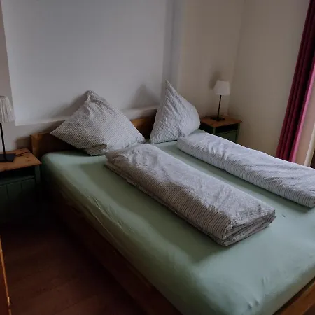 Апартаменты 3 Raum In 2 Km Vom Stadtzentrum Entfernt *