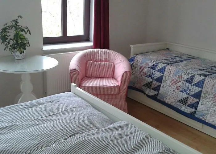 3 Raum In 2 Km Vom Stadtzentrum Entfernt